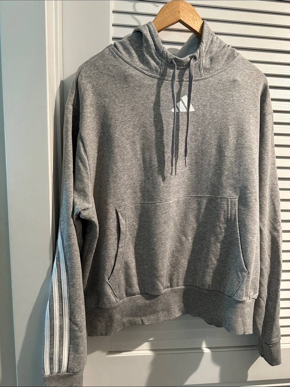 NWT Adidas Ladies Fashion Pullover Hoodie with large front Pocket and pullstring